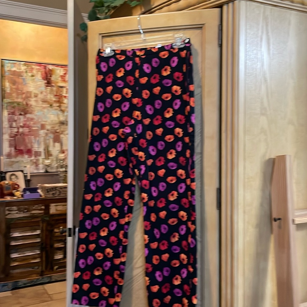 Dana buchman floral pants size 6